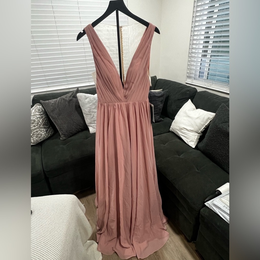 Elegant Mauve Sleeveless Maxi Dress - Picture 3 of 16